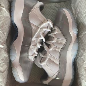 2023
Air Jordan 11 Retro Low 'Cement Grey'